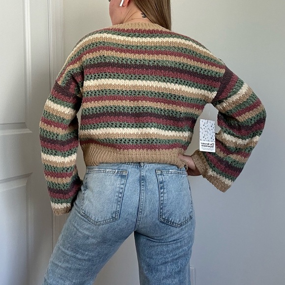 Open Knit Stripe Wide Sleeve Sweater - Picture 5 of 10